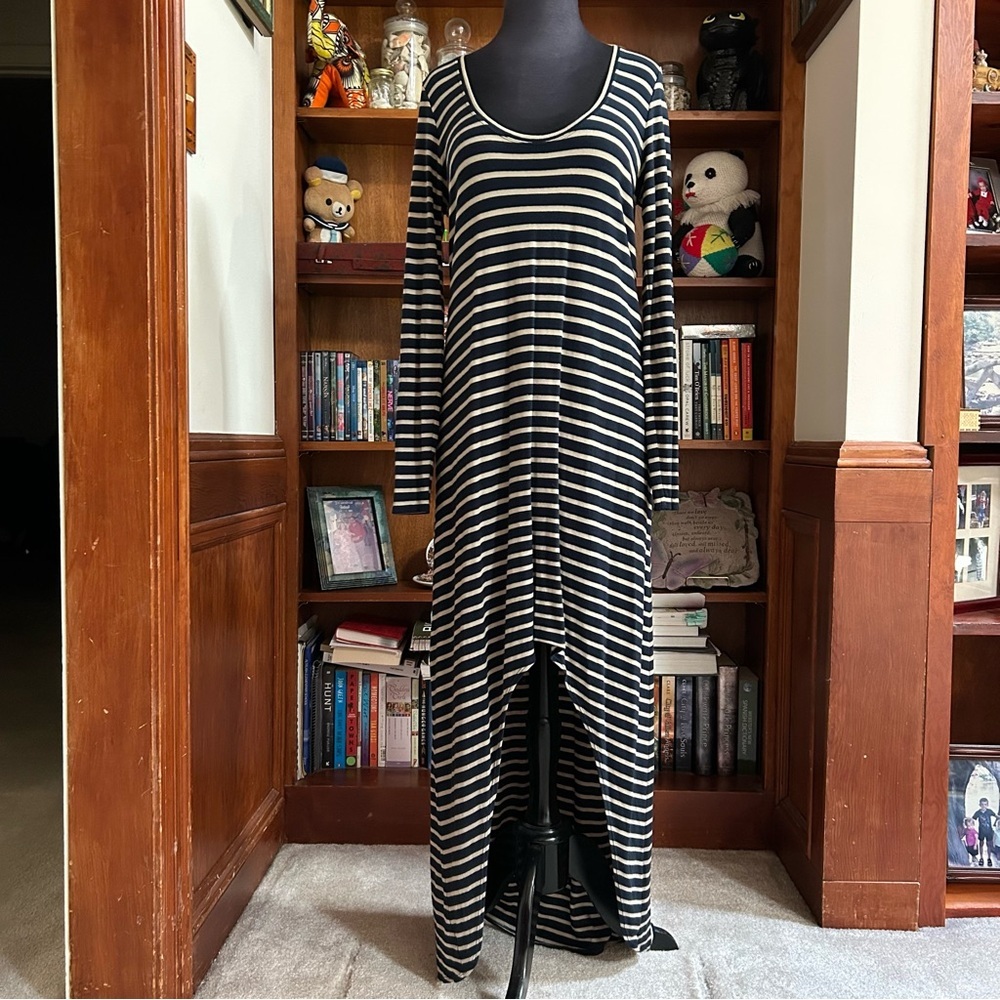BCBGMaxAzria Arianna Stripe Long Sleeve High Low Dress - Large